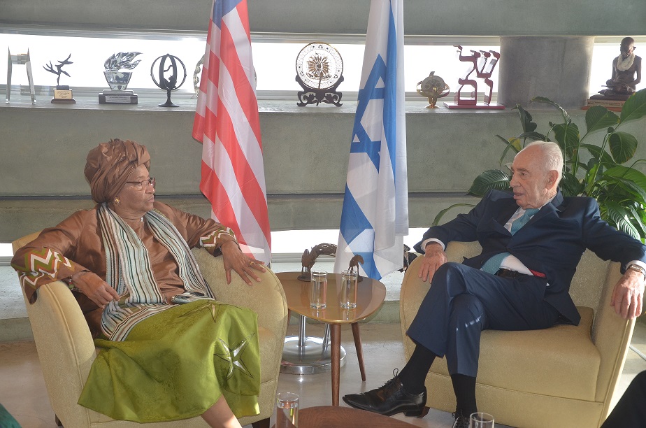 President Sirleaf visits former Israeli President Shimon Peres at his Center for Peace Organization headquarters in the coastal city of Jaffa in late June 2016..jpg